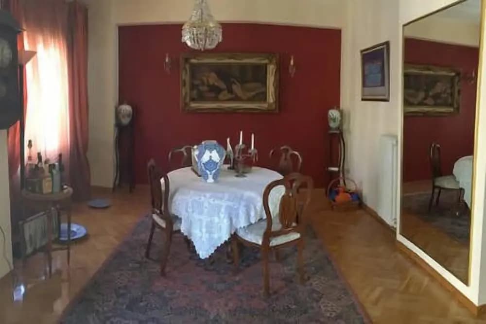 Captivating 1-bed Apartment in Athens - photo 12