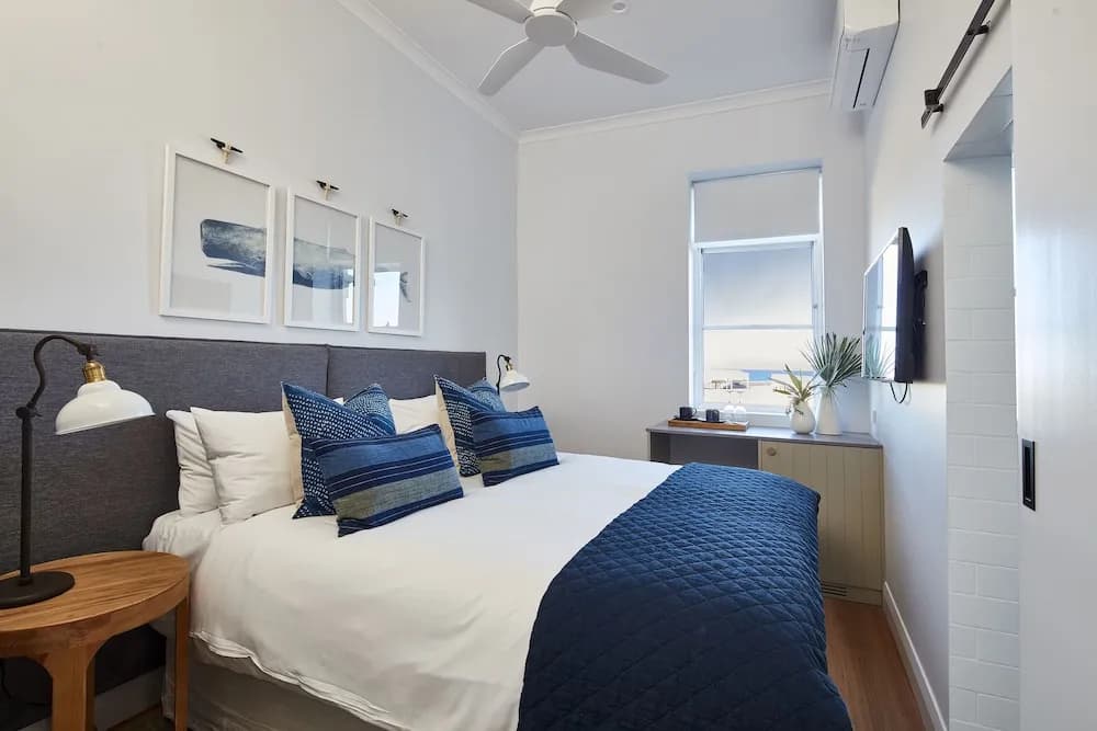 The Clovelly Hotel - photo 6
