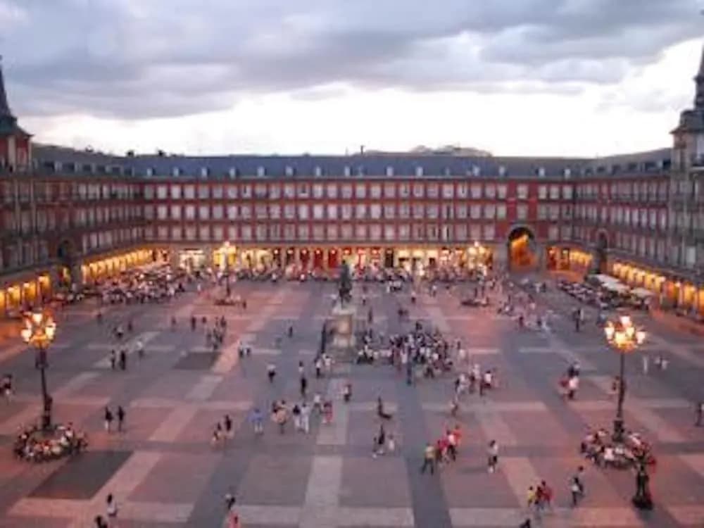 Downtown Apartment -  Atocha-Station & Parking - photo 16