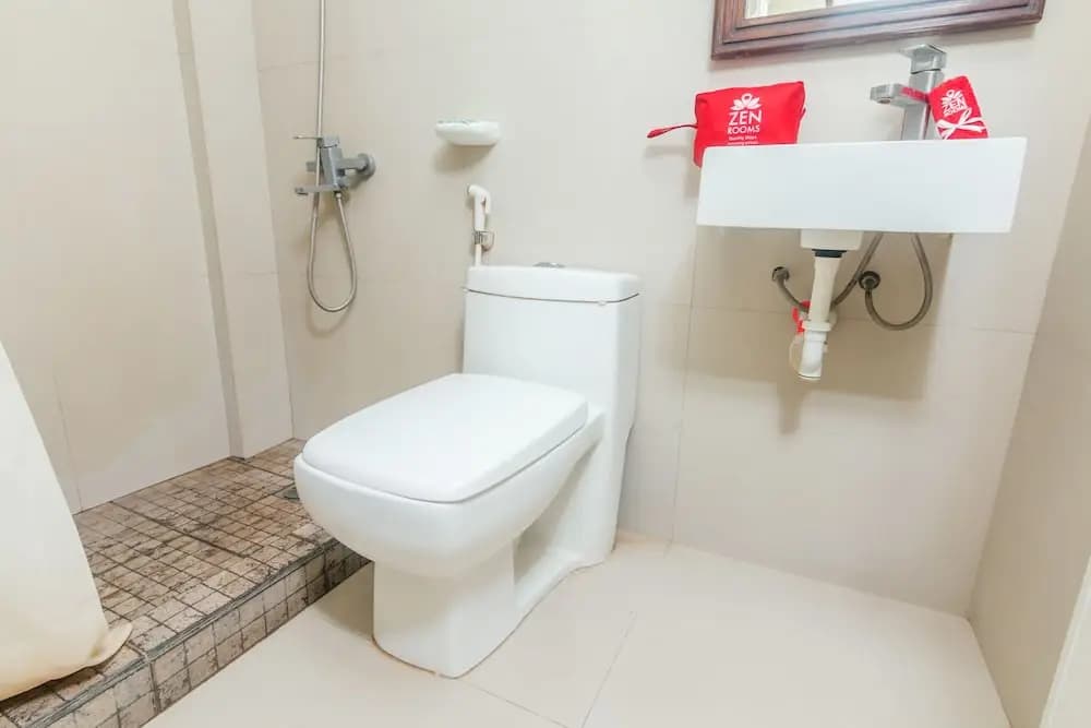 ZEN Premium Sanur Danau Tamblingan 2 - photo 10