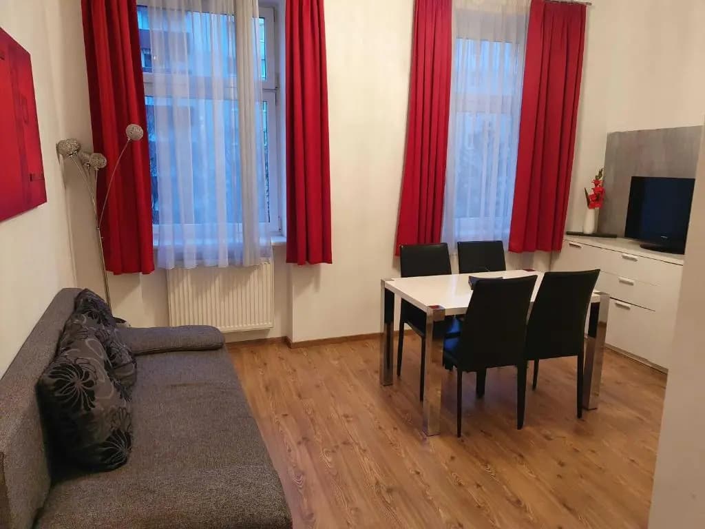 Vibrant Red Apartment I contactless Check-In - photo 2