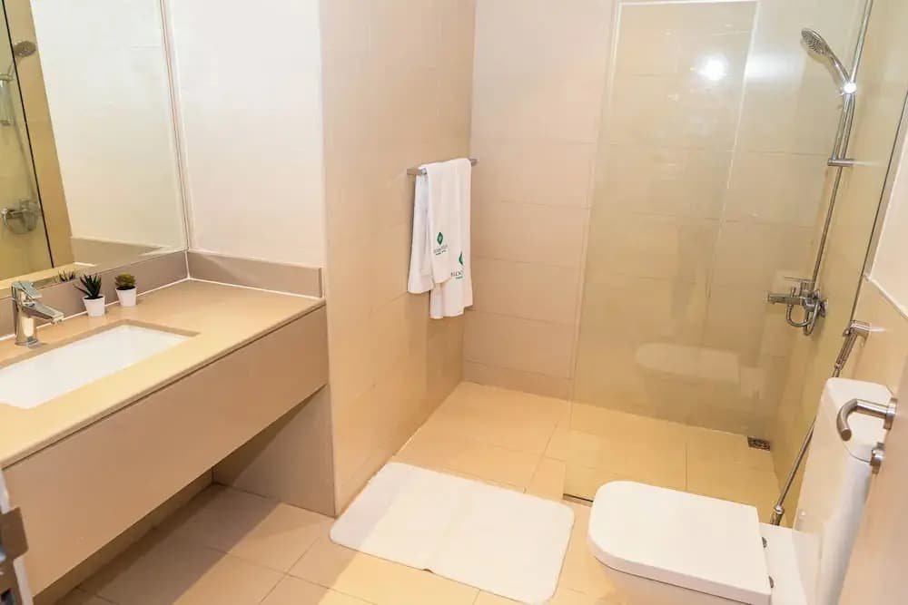 Bloomfields Stylish 1BR in Waters Edge - photo 7