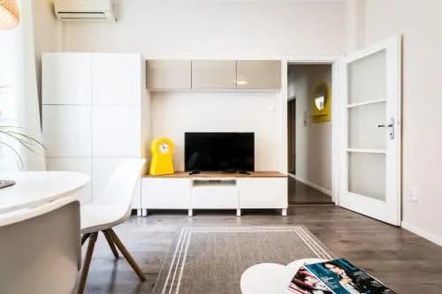 Mile's Home - photo 6