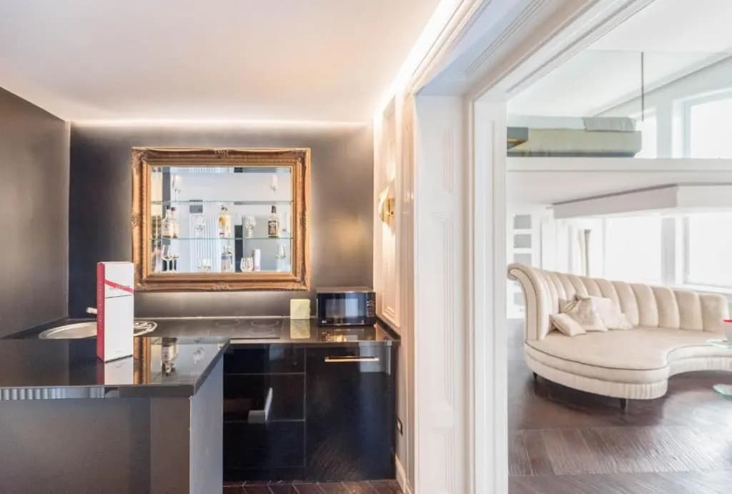 Enzo Capo Luxury Suites - photo 3