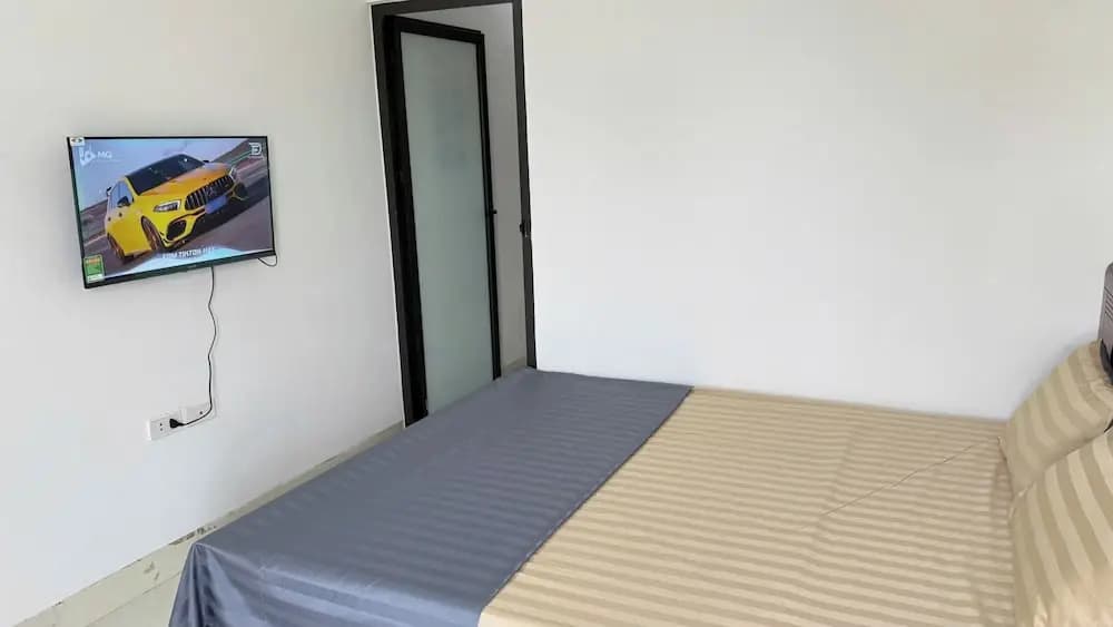 Era Apartment Kham Thien - photo 2