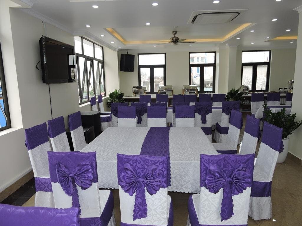 White Crown Hotel - photo 15