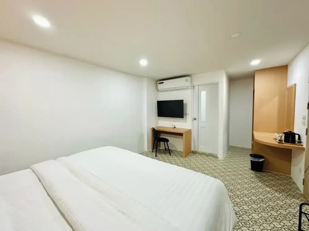 The Cozy 77 - No Parking - photo 6