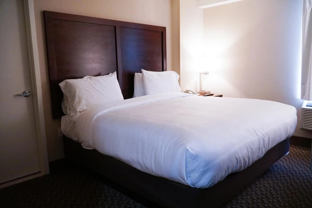 Hotel Mint JFK Airport - photo 4