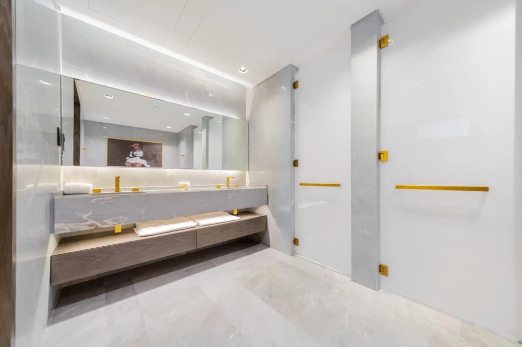 DXB - Five - 30308 - PJ - photo 13