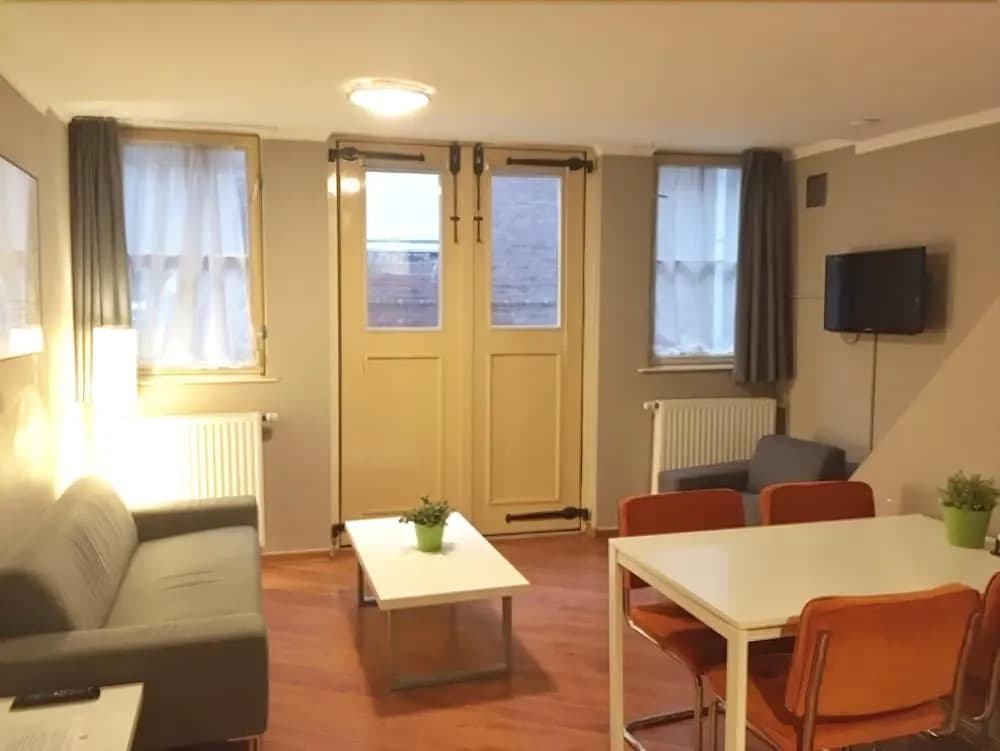 Old City Amsterdam Bed and Breakfast - photo 12