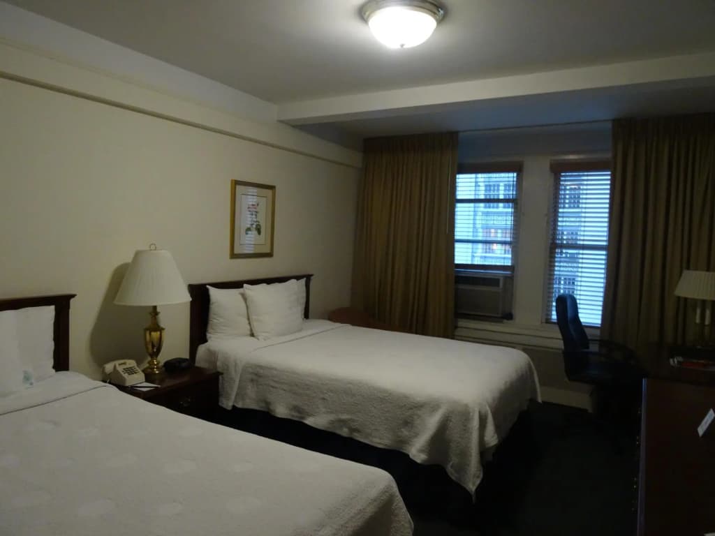 Salisbury Hotel - photo 10