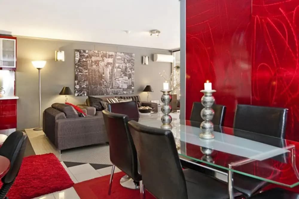 Sydney CBD 2 Bedroom Apartment with Balcony - photo 8