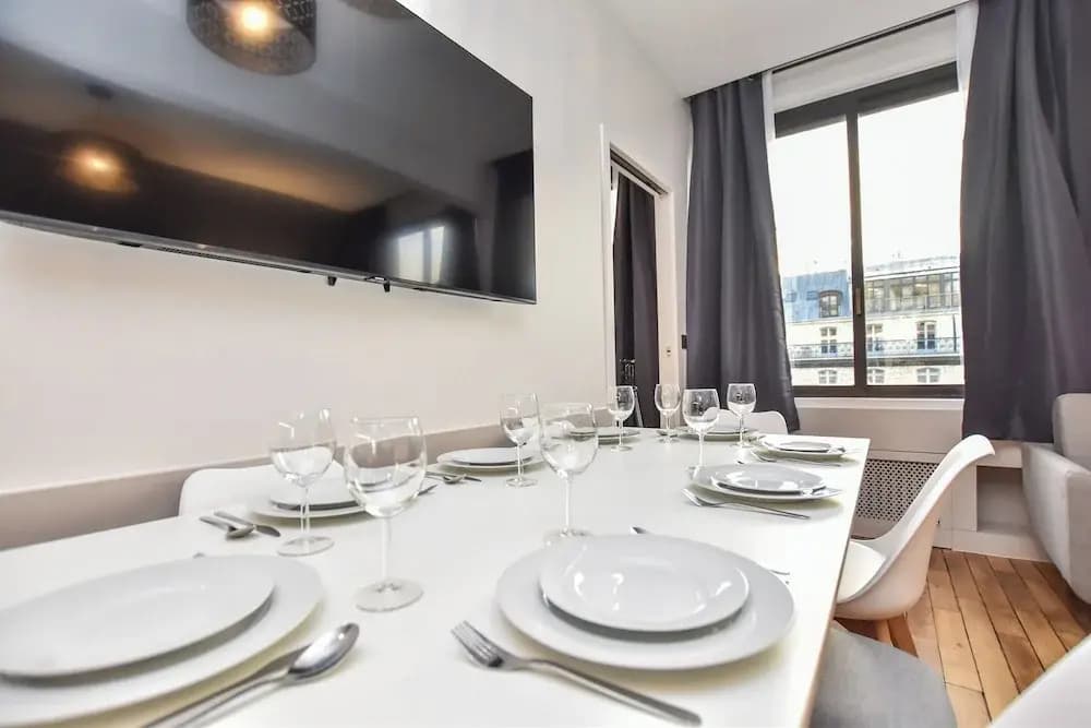 Authentic Apartment - 2br/8p - Palais Garnier - photo 11