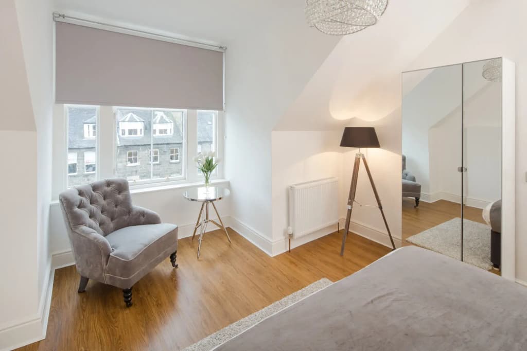 Edinburgh Castle Apartments and Suites - photo 10