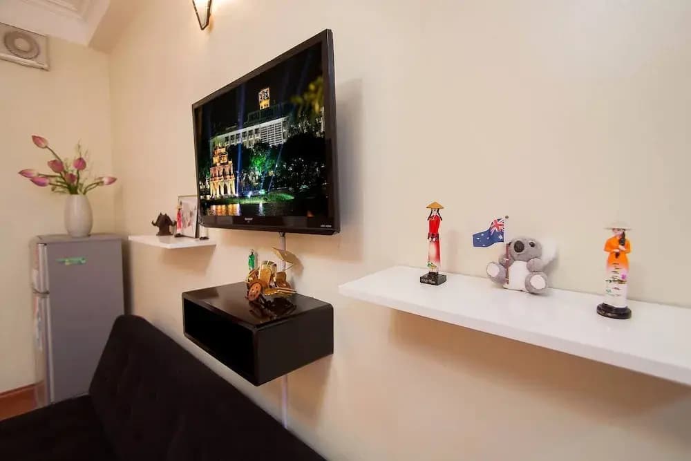 Homestay in Hanoi Old Quarter Private Room with En Suite - photo 5