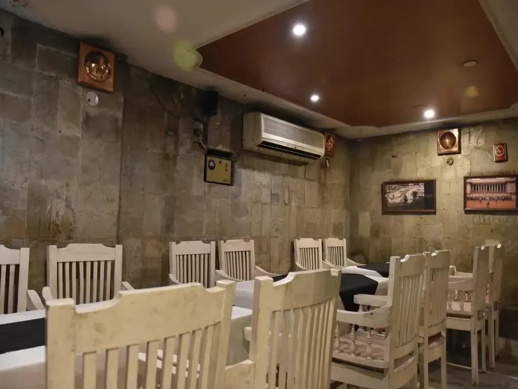 Metropolis Tourist Home - photo 18