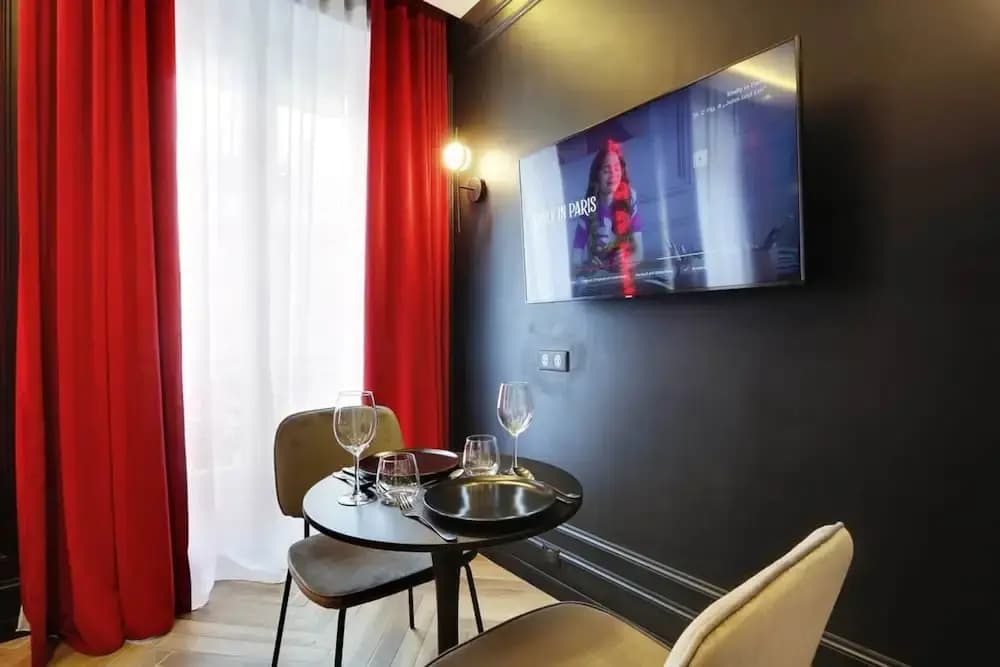 Luxurious Suite With AC Le Marais Beaubourg - photo 11