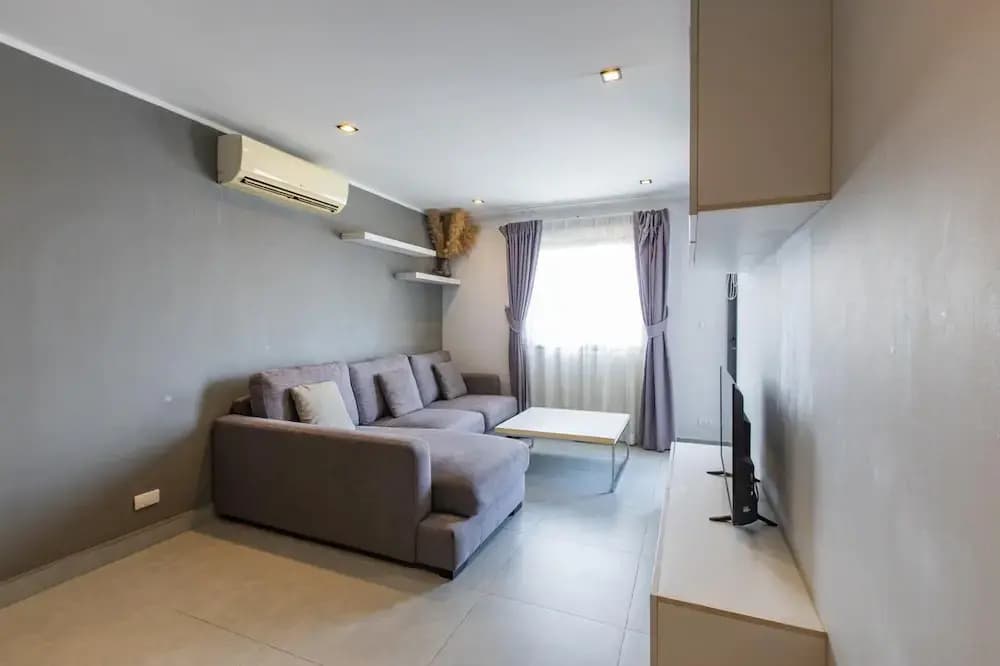 Modern Condo - 1BR T1 -501 - photo 11