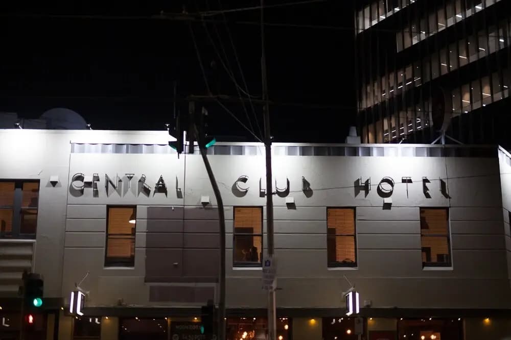 Central Club Hotel - photo 1