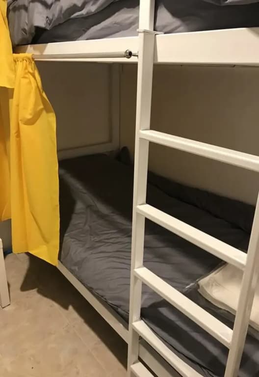 Yellow Hostel - photo 6