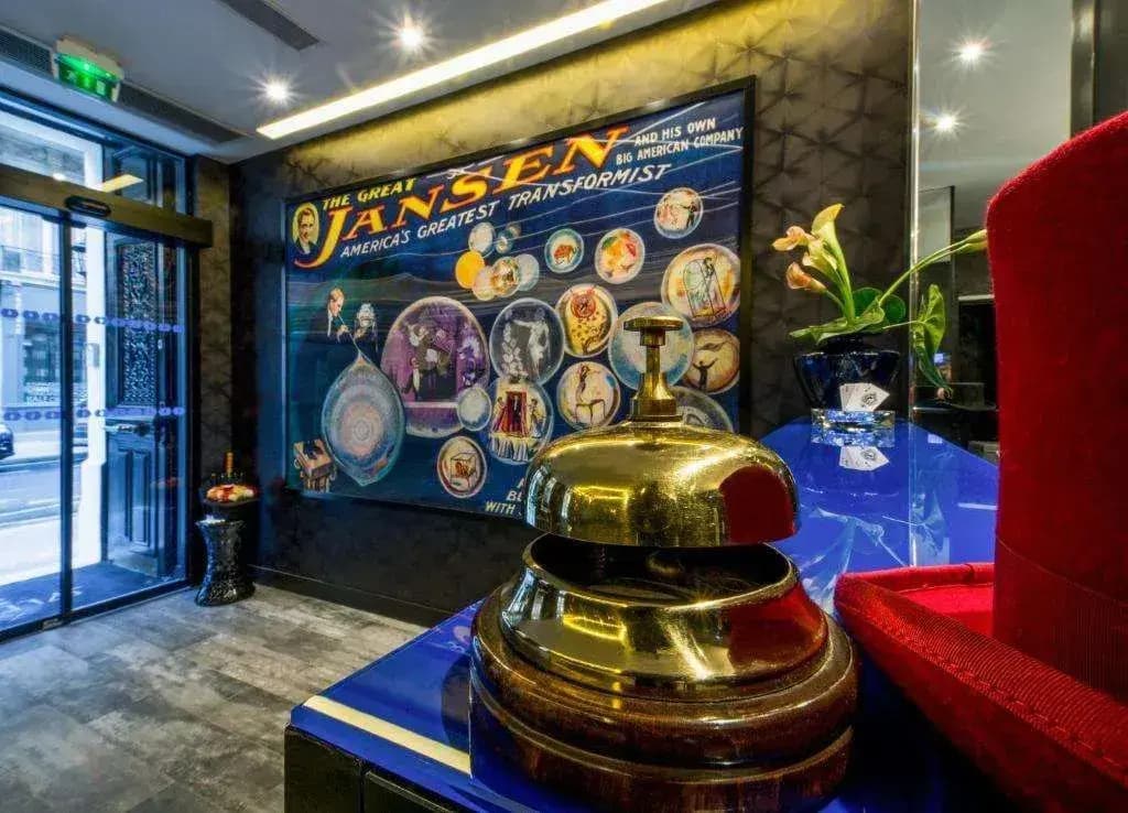 Hotel Splendor Elysees - photo 14