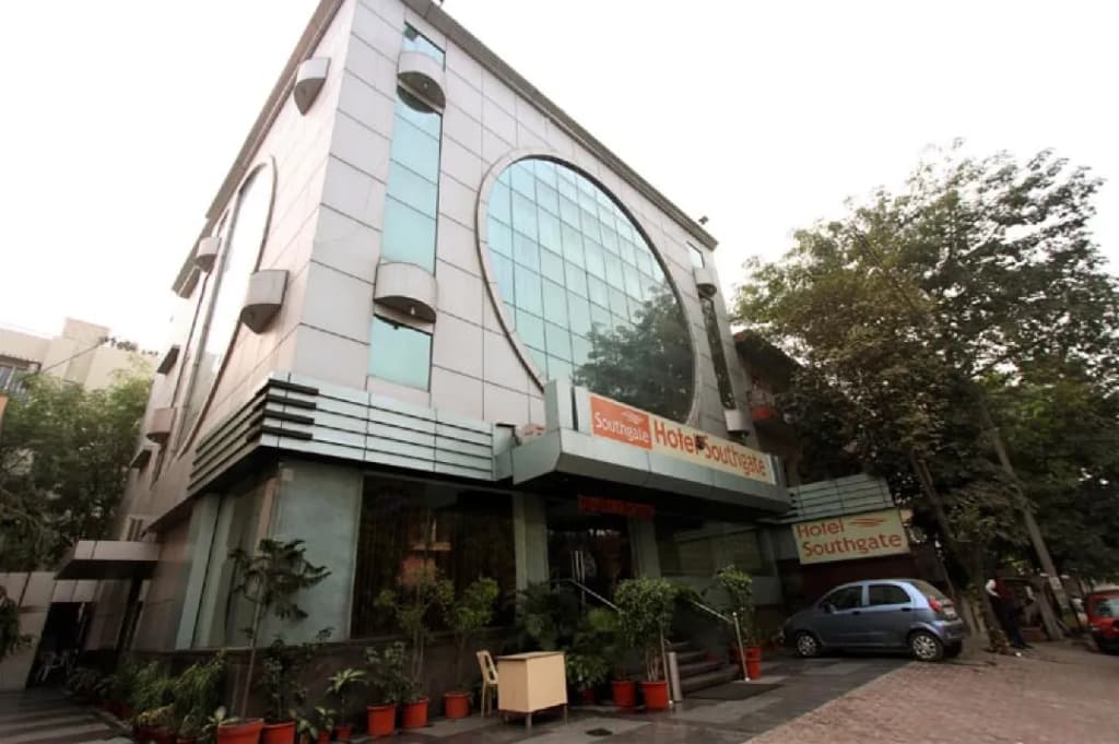 Hotel Southgate - photo 16