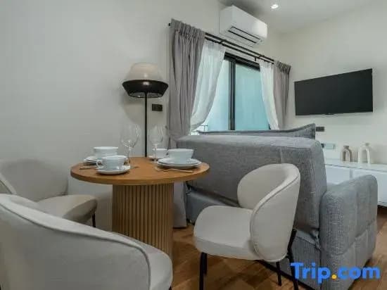 Two Flamingo Apartment 1 - photo 6