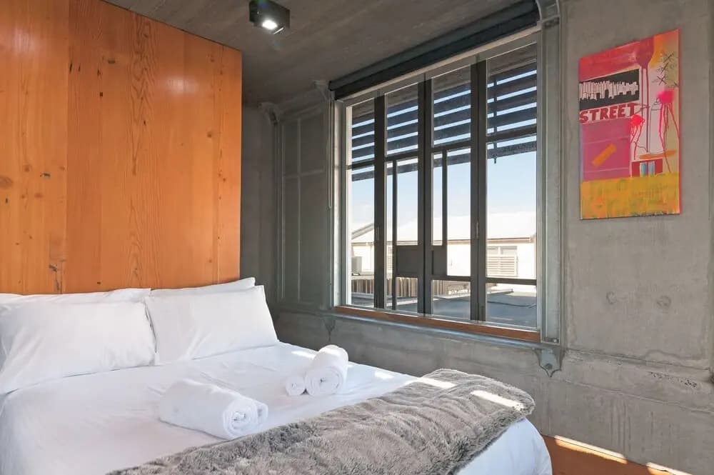 Executive Rental Style House - photo 7
