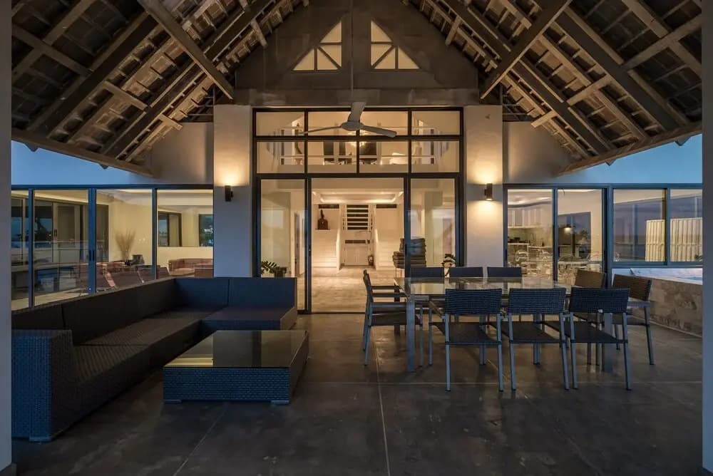 Farrah Oceanfront Villa - photo 25
