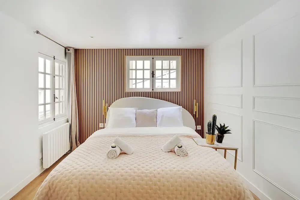 Modern Studio - 2P- Canal Saint Martin - photo 1