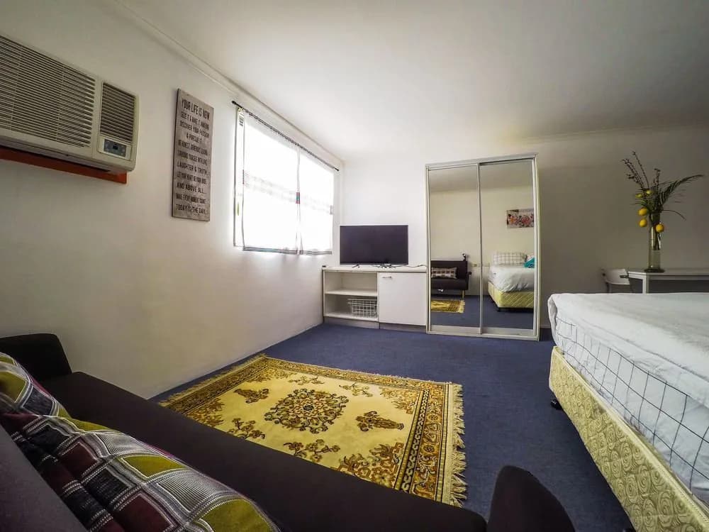 Waterside Apartments - photo 4