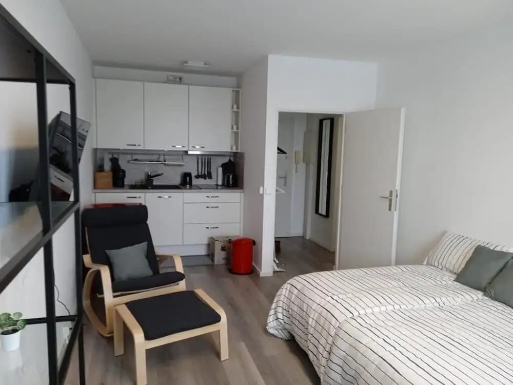 Alexanderplatz Fresh Adorable Studio - photo 1
