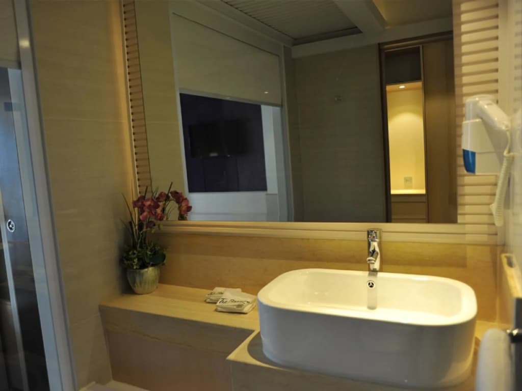 The Bazaar Hotel - photo 8