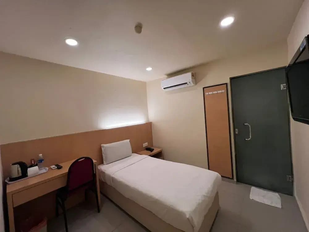 South Of The Clouds HOTEL KL SENTRAL - photo 1
