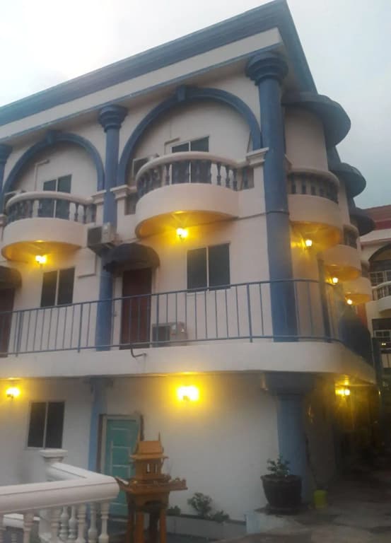 Key Bar and Guest House(คีย์ บาร์ แอนด์ เกสต์เฮาส์) - photo 1