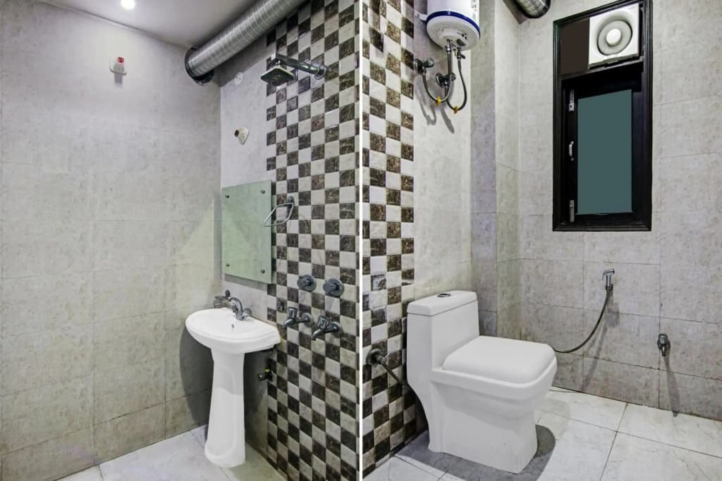 OYO Flagship 70255 Star Light Inn - photo 8