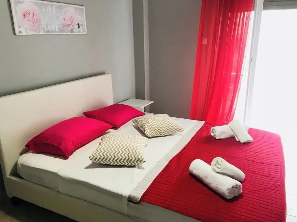 Merilyn Central Apartment - photo 4