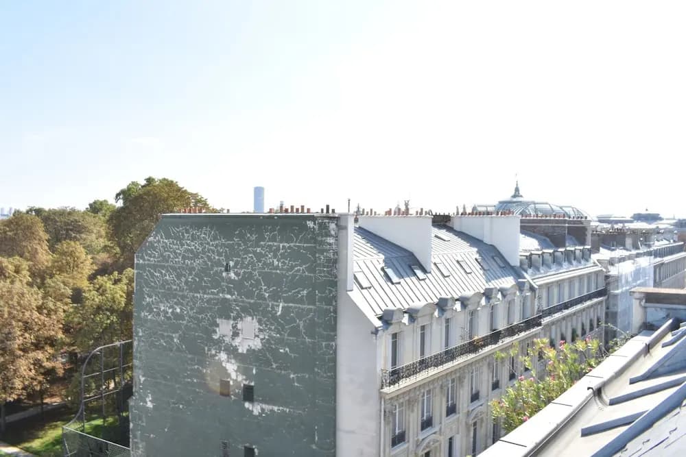 1 Bedroom Apartment Near Champs Elysee - photo 11