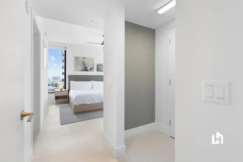 Stylish Apartments with Partial Ocean Views in Downtown - photo 12