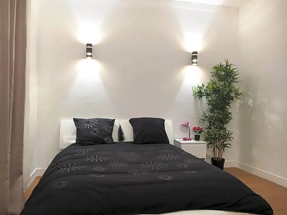 Cosy Apartment near Eiffel Tour - photo 2