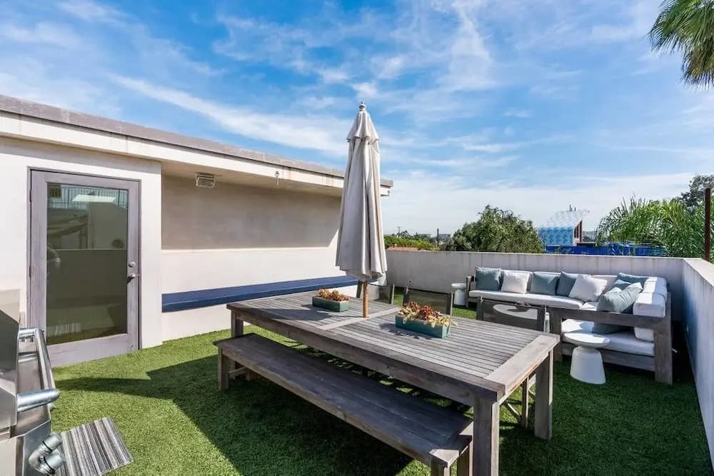 New Architectural House Rooftop Deck 3BD - photo 7