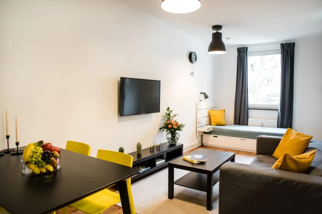 Fantastic 2 Bedroom Apartment - photo 2
