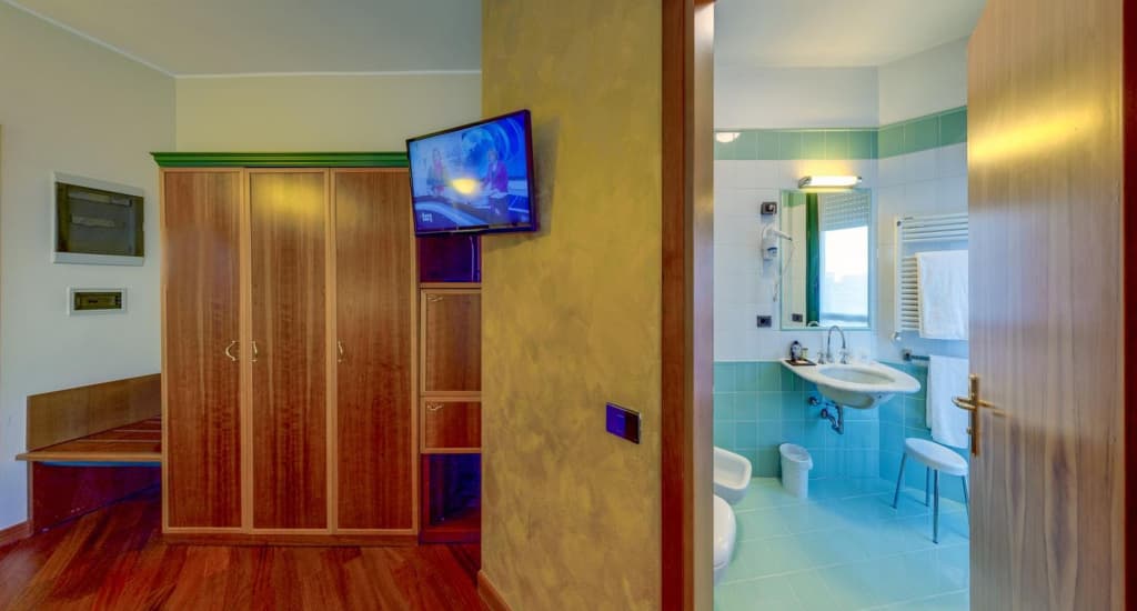 Hotel Raffaello - photo 42