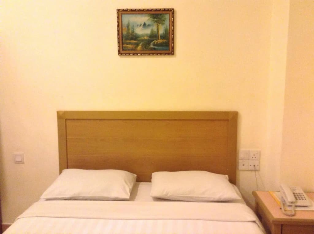 Lai Lai Hotel - photo 5