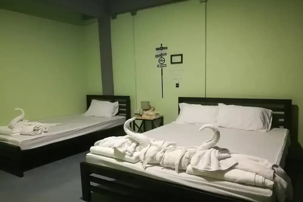 Samsen 8 Hostel - photo 6
