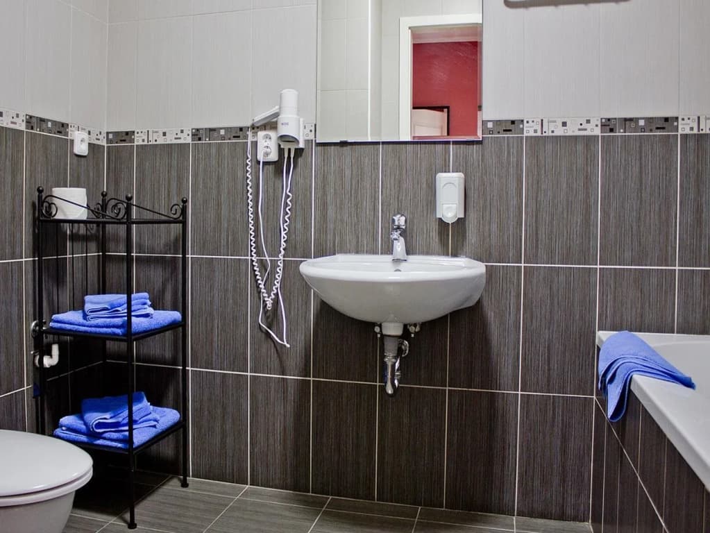 Royal Court Apartments - photo 7
