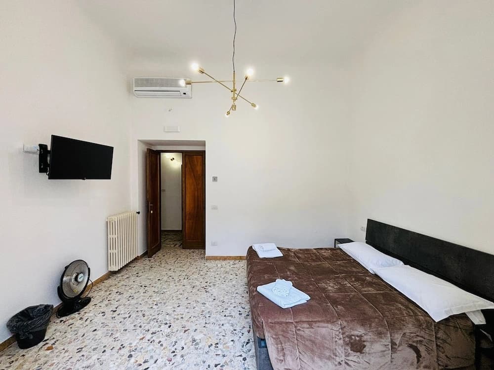 Great Central Apartment - photo 4