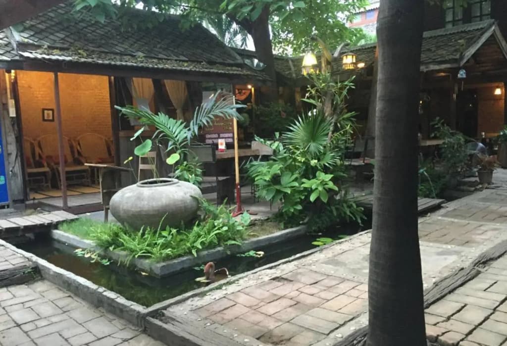 Baan Lansa Bed & Bar - Hostel - photo 9
