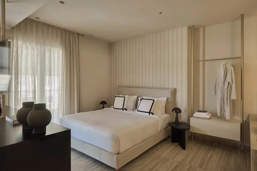 Finders Top Floor Apartments - photo 5