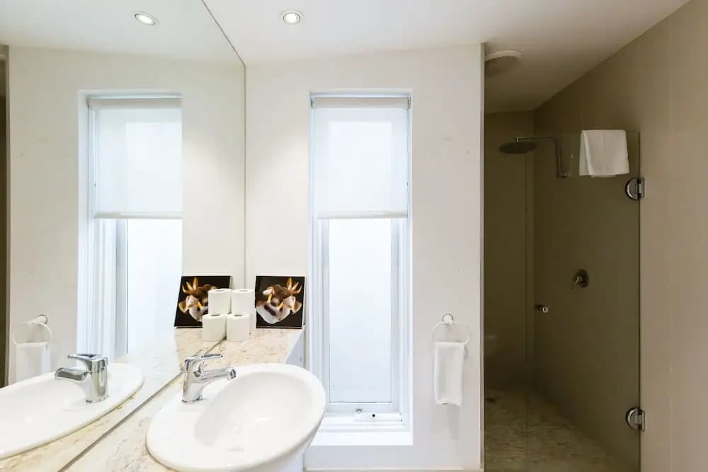 ALEXANDER, 2BDR South Melbourne House - photo 6